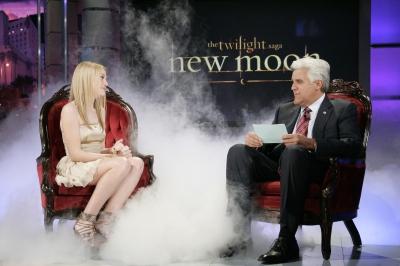 dakotafanningdaily-thetonightshowwithjayleno-01.jpg