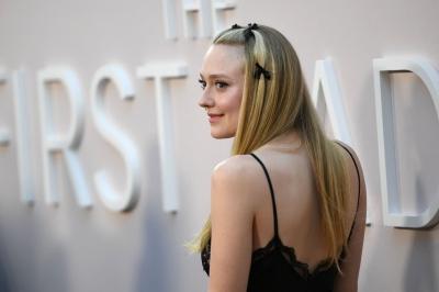 dakotafanningdaily-thefirstladypremiere-012.jpg
