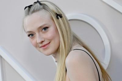 dakotafanningdaily-thefirstladypremiere-028.jpg