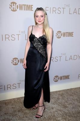 dakotafanningdaily-thefirstladypremiere-036.jpg