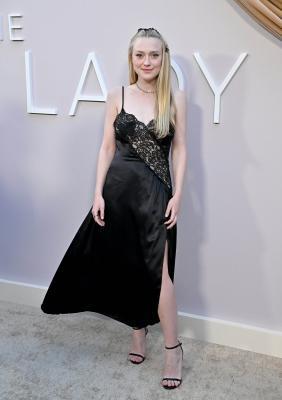 dakotafanningdaily-thefirstladypremiere-042.jpg