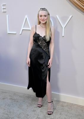 dakotafanningdaily-thefirstladypremiere-047.jpg