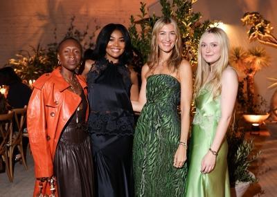dakotafanningdaily-celebratingullajohnson-002.jpg
