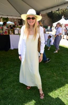dakotafanningdaily-lalovesalexslemonade-006.jpg