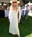 dakotafanningdaily-lalovesalexslemonade-006.jpg