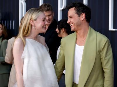dakotafanningdaily-ripleylapremiere-0002.jpg