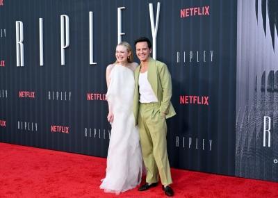 dakotafanningdaily-ripleylapremiere-0032.jpg