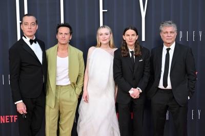 dakotafanningdaily-ripleylapremiere-0036.jpg