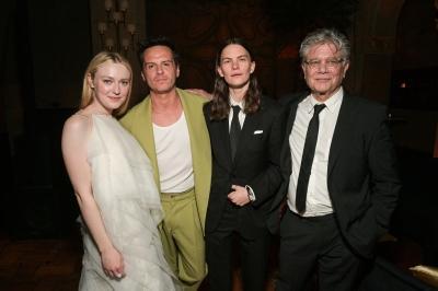 dakotafanningdaily-ripleylapremiere-0050.jpg