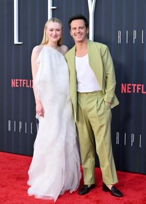 dakotafanningdaily-ripleylapremiere-0084.jpg