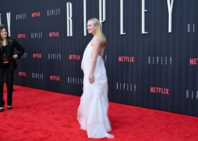 dakotafanningdaily-ripleylapremiere-0119.jpg