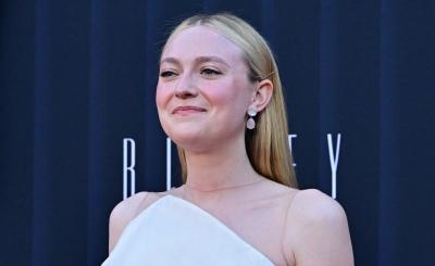 dakotafanningdaily-ripleylapremiere-0136.jpg