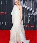 dakotafanningdaily-ripleylapremiere-0101.jpg