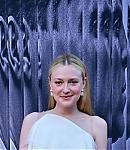 dakotafanningdaily-ripleylapremiere-0113.jpg