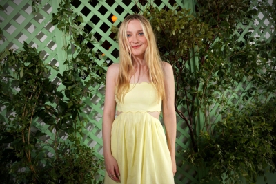 dakotafanningdaily-saksummerdinner-023.jpg