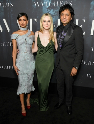 dakotafanningdaily-thewatchersnypremiere-0010.jpg