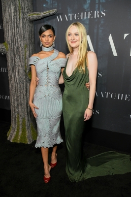 dakotafanningdaily-thewatchersnypremiere-0039.jpg