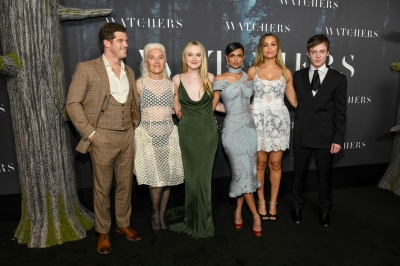 dakotafanningdaily-thewatchersnypremiere-0043.jpg
