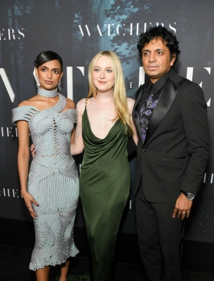 dakotafanningdaily-thewatchersnypremiere-0044.jpg