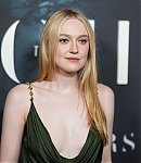 dakotafanningdaily-thewatchersnypremiere-0109.jpg