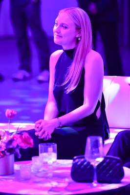 dakotafanningdaily-indiewirehonorsinla-005.jpg