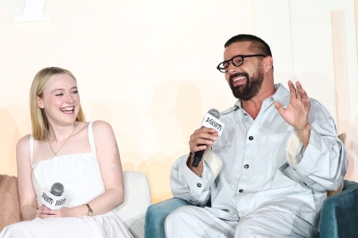 dakotafanningdaily-varietytvfest-005.jpg