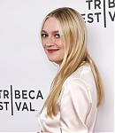 dakotafanningdaily-mastermindtothinklikeakillerpremiere-020.jpg