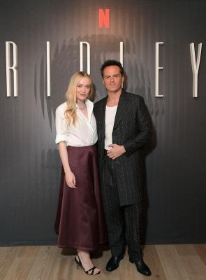 dakotafanningdaily-ripleylatastemakerevent-01.jpg