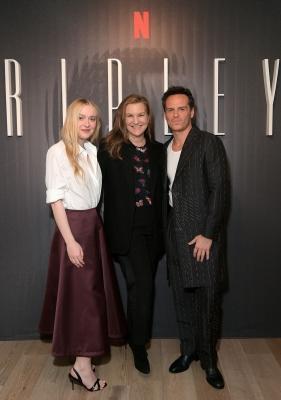 dakotafanningdaily-ripleylatastemakerevent-02.jpg