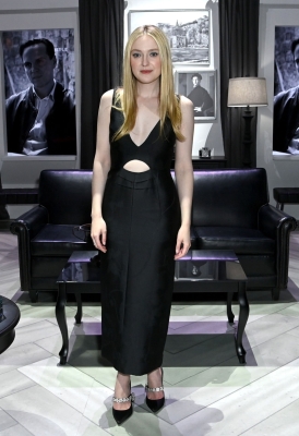 dakotafanningdaily-atasofficialripleycreening-0021.jpg