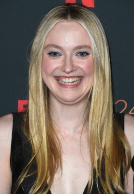 dakotafanningdaily-atasofficialripleycreening-0083.jpg
