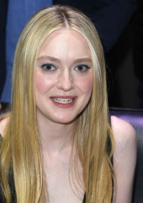 dakotafanningdaily-atasofficialripleycreening-0091.jpg