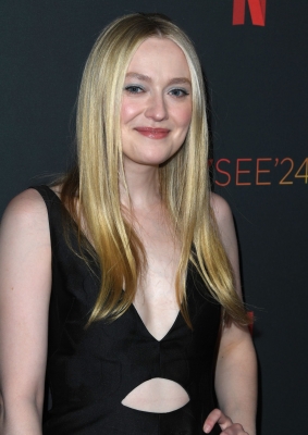 dakotafanningdaily-atasofficialripleycreening-0094.jpg