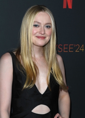dakotafanningdaily-atasofficialripleycreening-0096.jpg