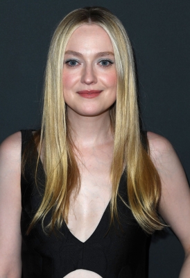dakotafanningdaily-atasofficialripleycreening-0103.jpg