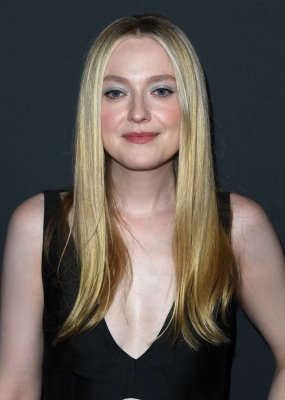 dakotafanningdaily-atasofficialripleycreening-0113.jpg