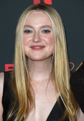 dakotafanningdaily-atasofficialripleycreening-0115.jpg