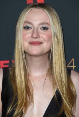 dakotafanningdaily-atasofficialripleycreening-0121.jpg