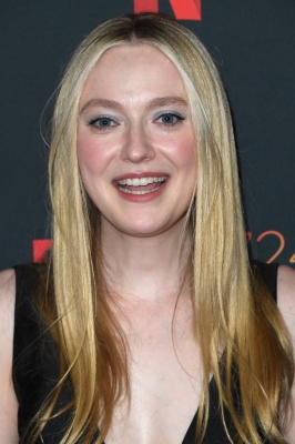 dakotafanningdaily-atasofficialripleycreening-0129.jpg