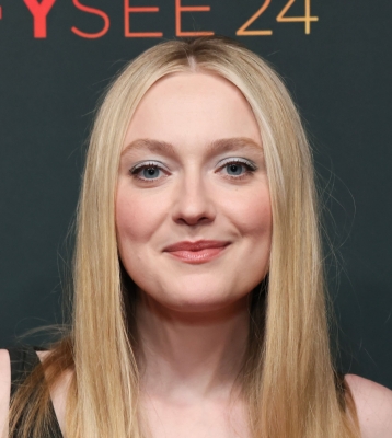 dakotafanningdaily-atasofficialripleycreening-0131.jpg