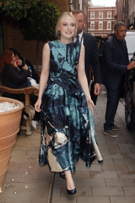 dakotafanningdaily-outsidethewatched_speacialscreeninginlondon-004.jpg