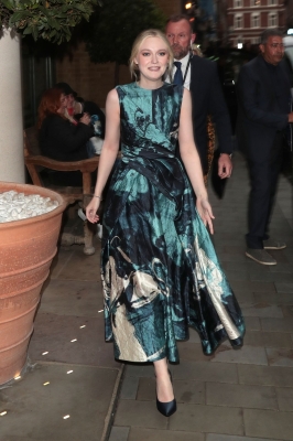 dakotafanningdaily-outsidethewatched_speacialscreeninginlondon-007.jpg