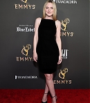 dakotafanningdaily-76themmysperformernomineecelebration-004.jpg