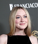 dakotafanningdaily-76themmysperformernomineecelebration-019.jpg