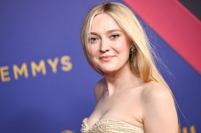 dakotafanningdaily-76themmyawards-029.jpg