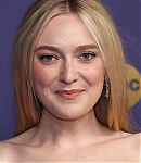 dakotafanningdaily-76themmyawards-039.jpg