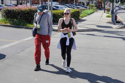 dakotafanningdaily-leavingerewhonmarket-06.jpg