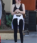 dakotafanningdaily-leavingerewhonmarket-38.jpg