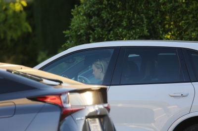 dakotafanningdaily-atpoquitomasinshermanoaks-11.jpg
