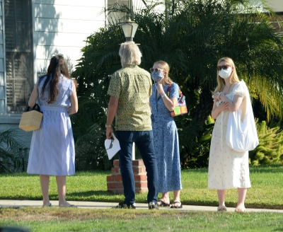 dakotafanningdaily-househunting-003.jpg